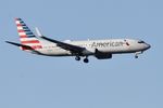N354PT @ KORD - B738 American Airlines BOEING 737-823 N354PT AAL2608 LAX-ORD - by Mark Kalfas