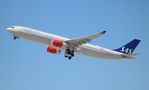 LN-RKU @ KLAX - SAS A333 zx LAX-CPH - by Florida Metal