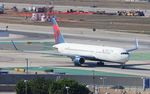 N177DN @ KLAX - DAL 763 zx LAX-JFK - by Florida Metal