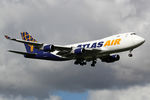N415MC @ EHAM - at spl - by Ronald
