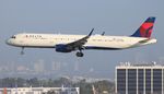 N348DN @ KLAX - DAL A321 zx MSP-LAX - by Florida Metal