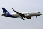 EI-SIN @ EGLL - Landing - by micka2b