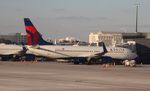 N380DA @ KATL - DAL 738 zx - by Florida Metal