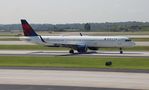 N389DN @ KATL - DAL A321 zx ATL-SLC - by Florida Metal