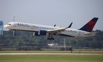 N552NW @ KATL - DAL 752 zx RSW-ATL - by Florida Metal