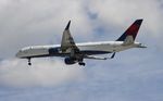 N555NW @ KTPA - DAL 752 zx ATL-TPA - by Florida Metal