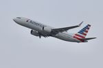N323RM @ KORD - B38M American Airlines Boeing 737-8 MAX N323RM AAL529 ORD-LAX - by Mark Kalfas