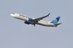 N26208 @ KORD - B738 United Airlines BOEING 737-824 N26208 UAL1698 ORD-PDX - by Mark Kalfas