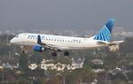 N625UX @ KLAX - SKW/UE E175 zx SMF-LAX - by Florida Metal