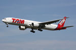 PT-MUA @ EGLL - at lhr - by Ronald