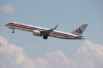 N640A @ KMIA - AAL 752 oc zx MIA-SJU - by Florida Metal