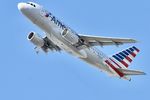 N702UW @ KORD - A319 American Airlines AIRBUS INDUSTRIE A319-112 N702UW AAL2043  ORD-LGA - by Mark Kalfas