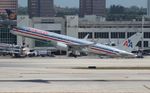N656AA @ KMIA - AAL 752 oc zx MIA-ORD - by Florida Metal