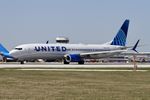 N68822 @ KORD - B739 United Airlines Boeing 737-924ER N68822 UAL1899 ORD-SRQ - by Mark Kalfas
