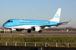 PH-EXI @ EHAM - at spl - by Ronald