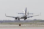 N76522 @ KORD - B738 United Airlines Boeing 737-824 N76522 UAL2374 MCI-ORD arriving on 28C ORD - by Mark Kalfas