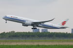 B-32DM @ CPH - Copenhagen 4.5.2024 - by leo larsen