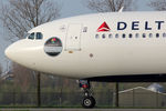 N802NW @ EHAM - at spl - by Ronald