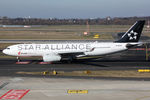 B-6093 @ EDDL - at dus - by Ronald