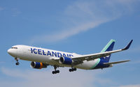 TF-ISN @ CPH - TF-ISN in new c/s landing rw 22L - by Erik Oxtorp