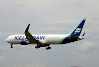 TF-ISN @ CPH - TF-ISN landing rw 22L - by Erik Oxtorp