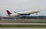 N123DW @ KATL - DAL A321 zx ATL-MCO - by Florida Metal