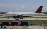 N339NW @ KATL - DAL A320 zx ATL-AUS - by Florida Metal