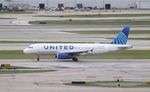N476UA @ KORD - Airbus A320-232