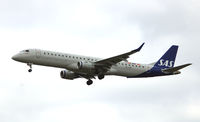 SE-RSR @ CPH - SE-RSR noe repainted in full SAS c/s. Landing rw 22L - by Erik Oxtorp
