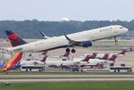 N124DX @ KATL - DAL A321 zx ATL-LAS - by Florida Metal