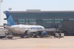N882UA @ KIAH - Aiirbus A319-132 - by Mark Pasqualino