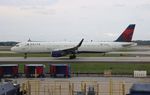 N381DZ @ KATL - DAL A321 zx ATL-LGA - by Florida Metal