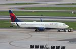 N385DN @ KATL - DAL 738 zx Aircraft taking a break after arriving from ELP and will later depart to SAP/MHLM - by Florida Metal
