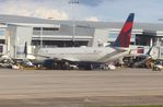 N879DN @ KTPA - Boeing 737-932/ER - by Mark Pasqualino