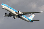 PH-AKA @ EHAM - at eham - by Ronald