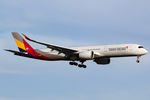 HL8360 @ LEBL - at bcn - by Ronald