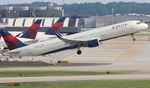 N110DX @ KATL - DAL A321 zx ATL-LAS - by Florida Metal