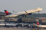 N326DN @ KATL - DAL A321 zx ATL-LAS - by Florida Metal
