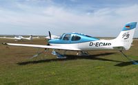 D-ECMB @ EDWJ - parking - by Volker Leißing