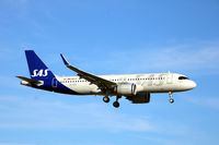SE-RZE @ CPH - SE-RZE landing rw 22L - by Erik Oxtorp