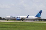 N77525 @ KRSW - United Flight 2435 departs Southwest Florida International Airport enroute to Washington-Dulles International Airport - by Suncoast Spotter