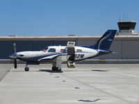 N462M @ 1938 - Waiting for passengers - by 30295