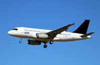 OY-KBR @ CPH - OY-KBR without the StarAlliance titles and lógo.Landing rw 22L - by Erik Oxtorp