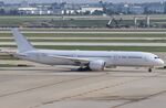 OE-LPL @ KORD - Boeing 787-9 - by Mark Pasqualino