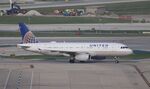 N439UA @ KORD - Airbus A320-232 - by Mark Pasqualino