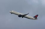 N541DE @ KSEA - Airbus A321-271NX - by Mark Pasqualino