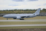 T-060 @ ESSA - Rwy 01R - by wijken