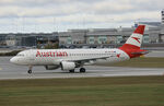 OE-LZA @ ESSA - Rwy 19L - by wijken