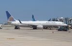 N65832 @ KORD - Boeing 737-924/ER - by Mark Pasqualino