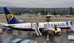 EI-IKE @ KRNT - Boeing 737-8 MAX